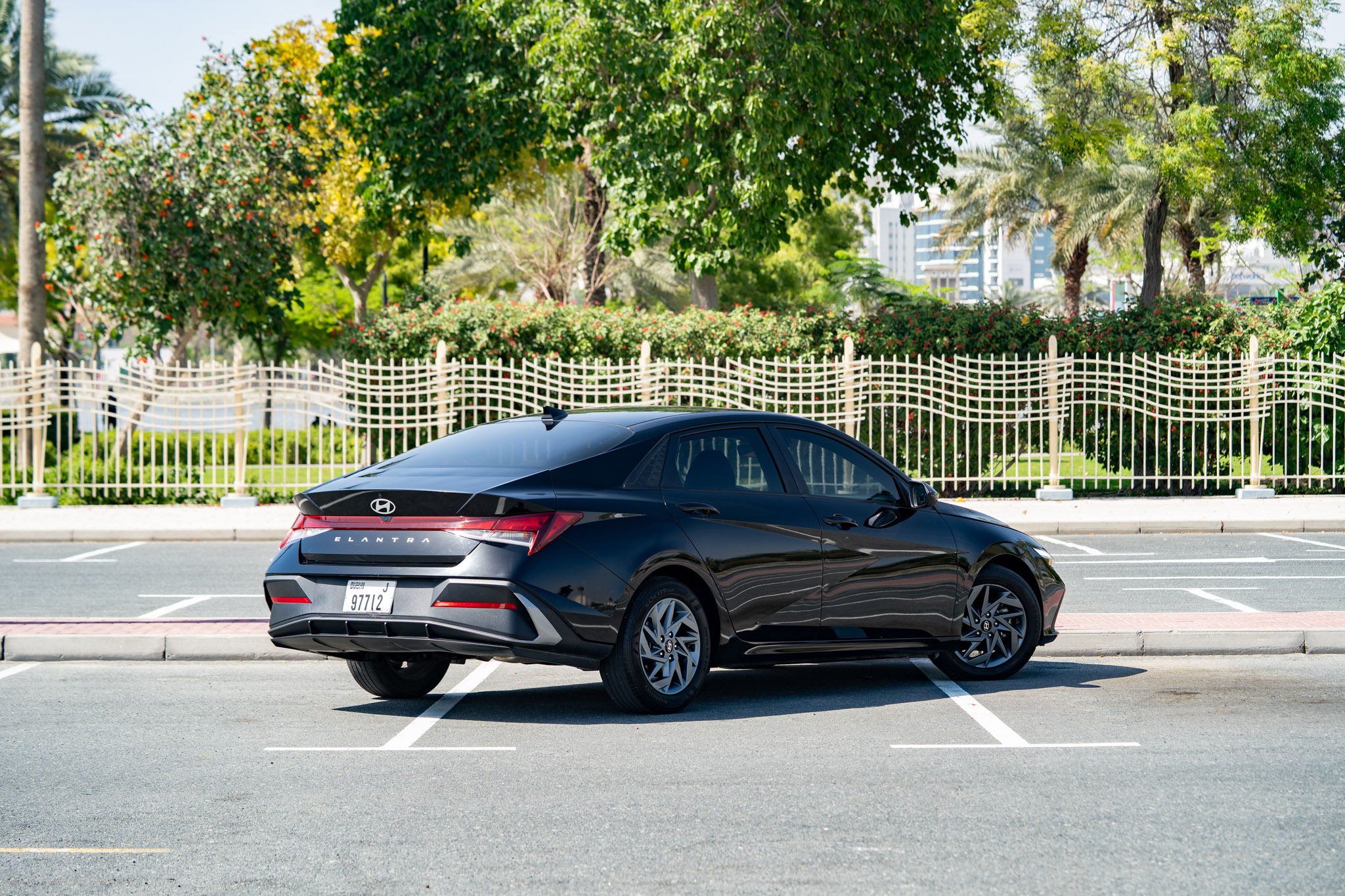 Hyundai Elantra - Image 2