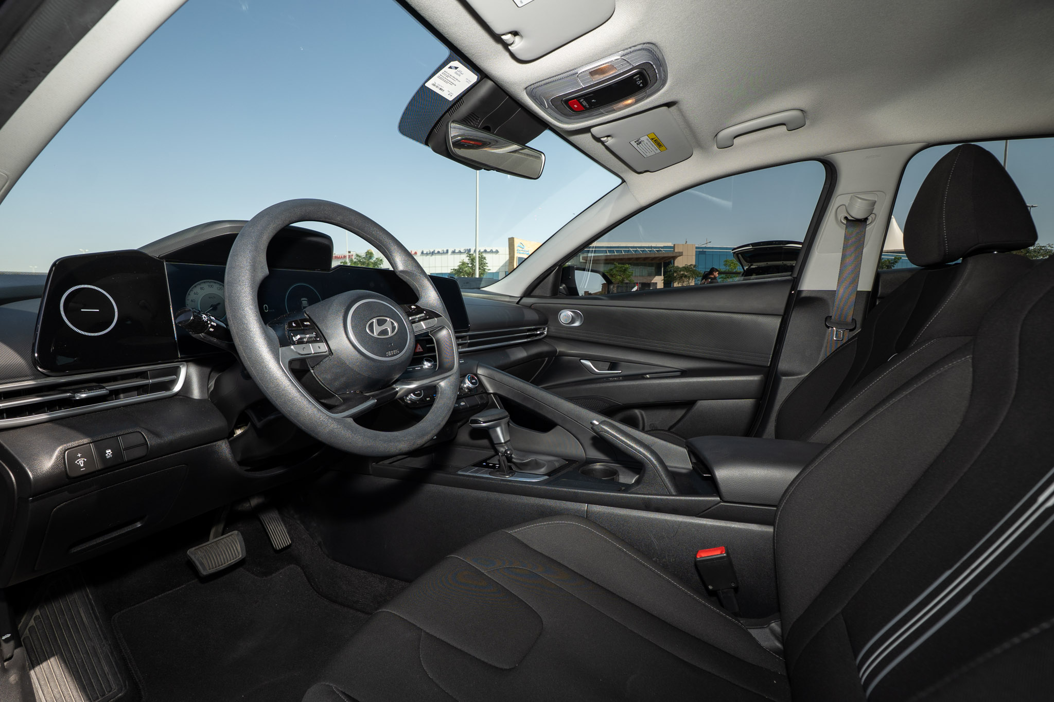 Hyundai Elantra - Image 10