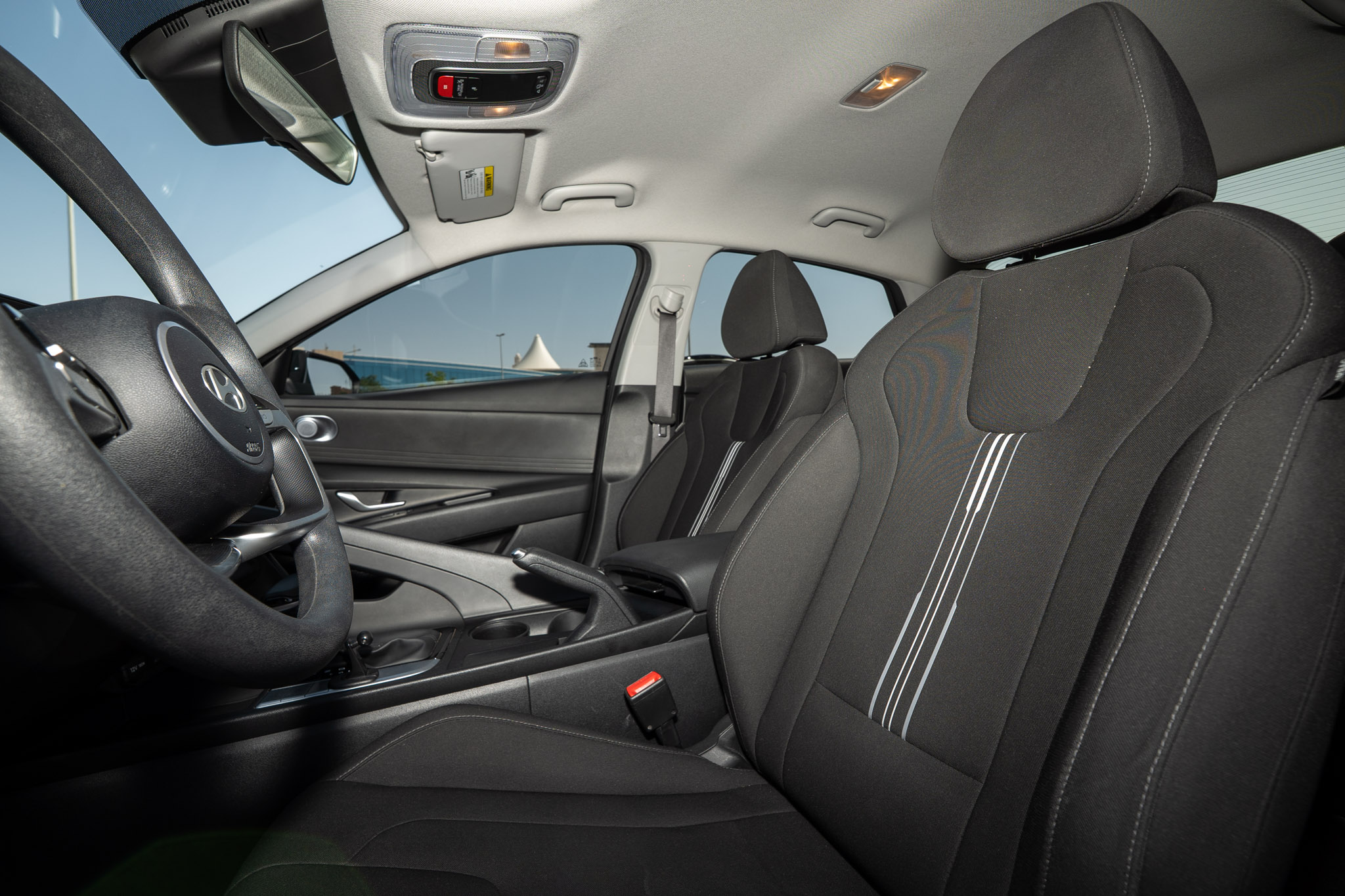 Hyundai Elantra - Image 8