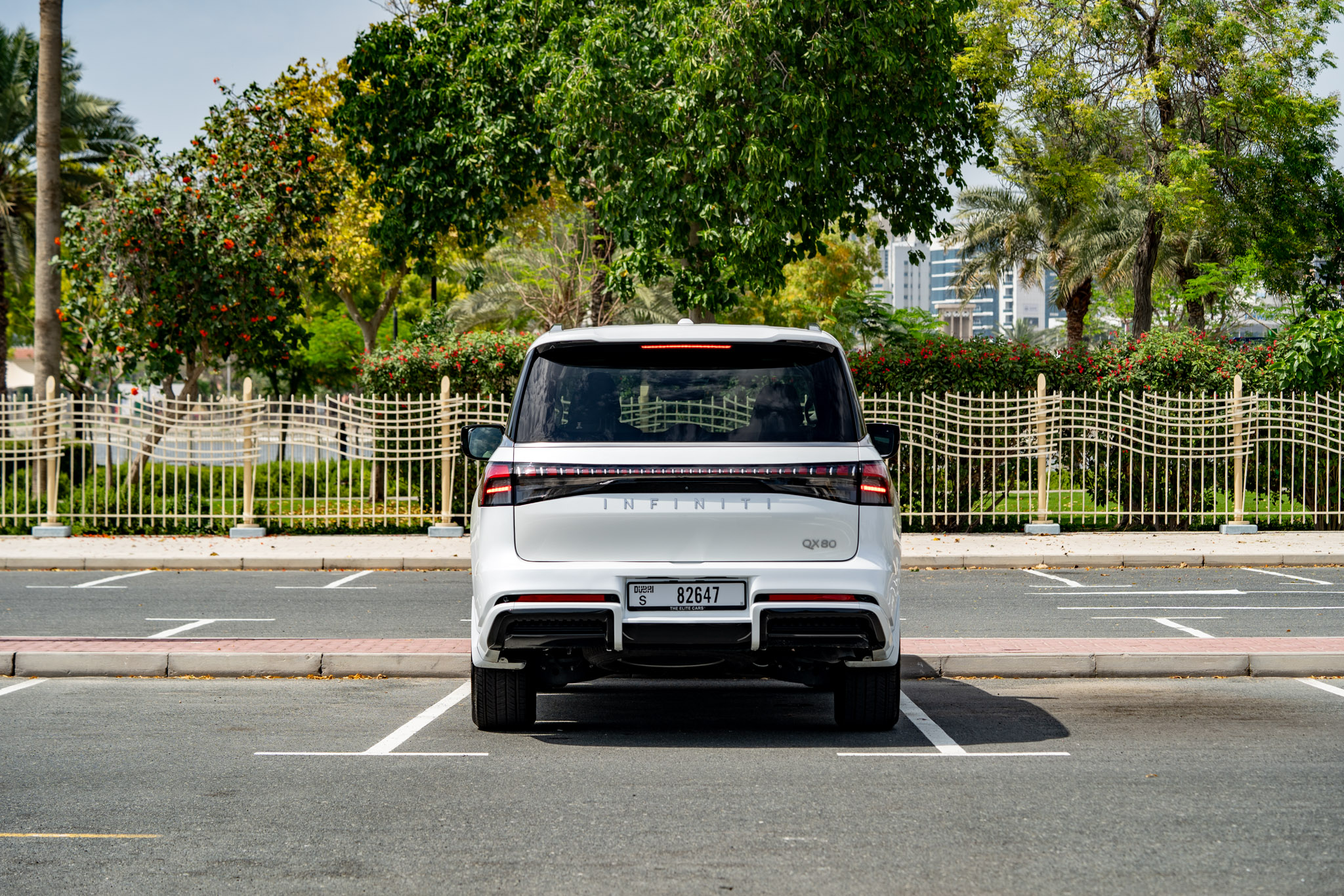 INFINITI QX80 - Image 4