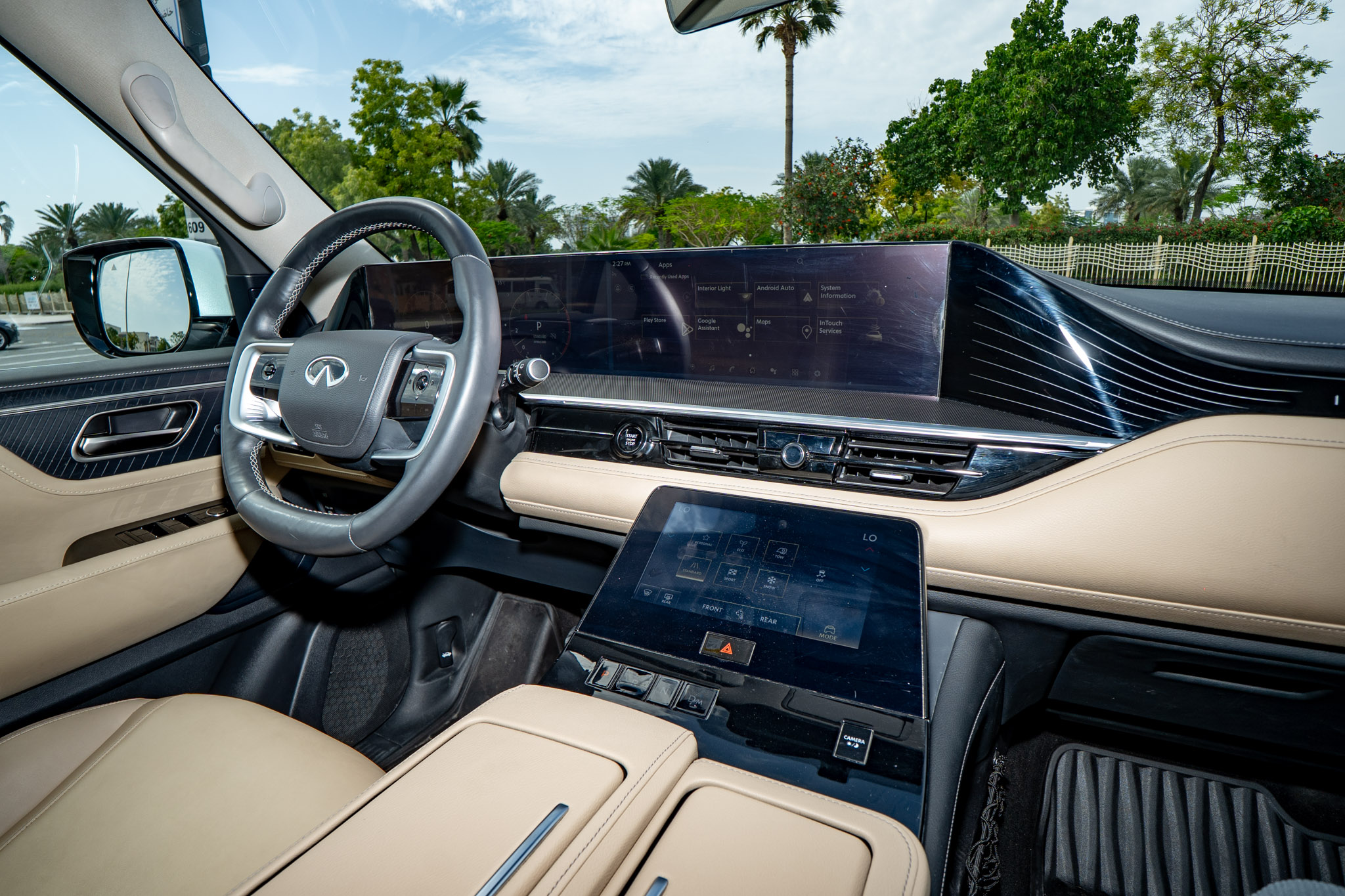 INFINITI QX80 - Image 12