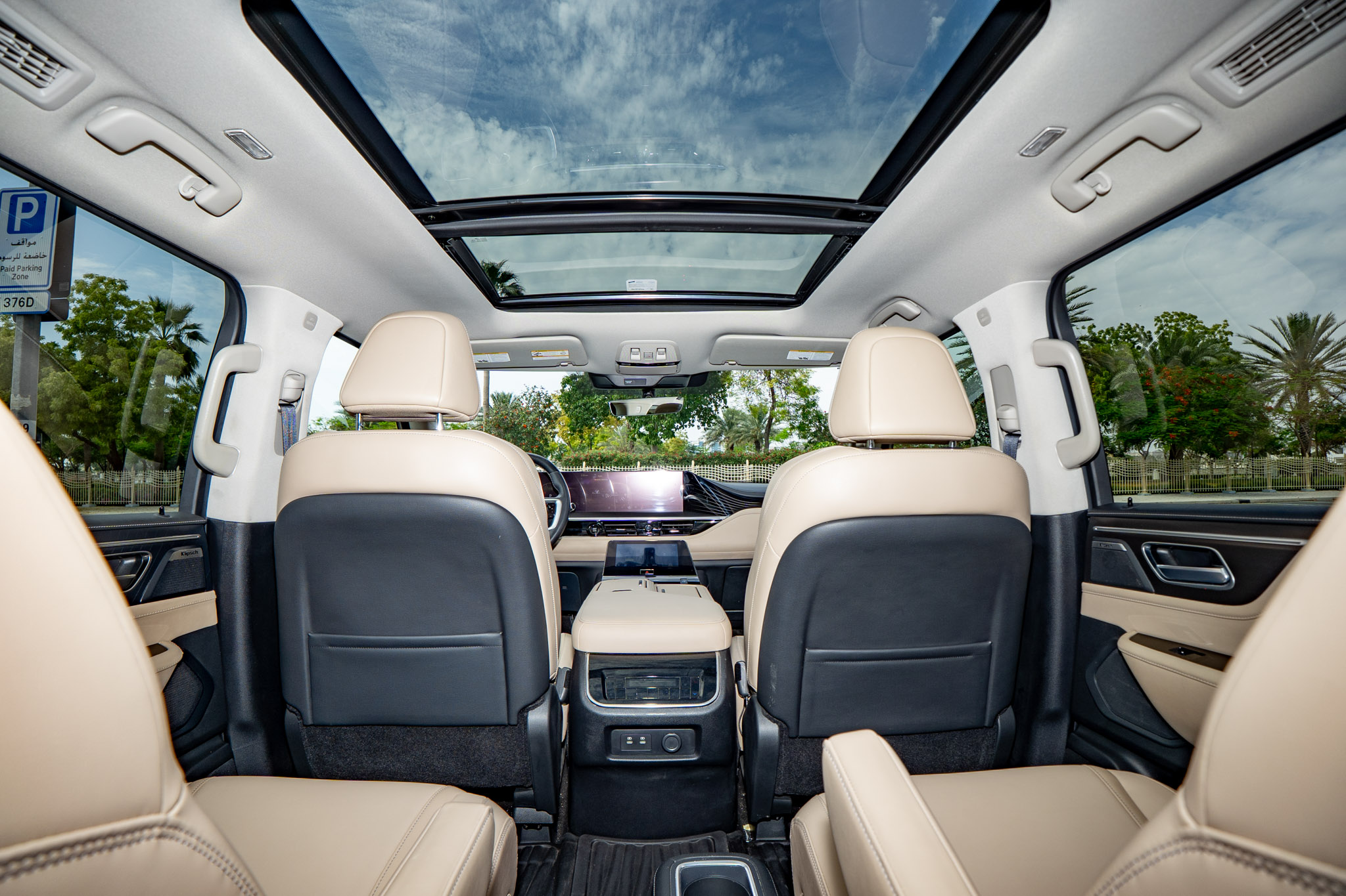 INFINITI QX80 - Image 9