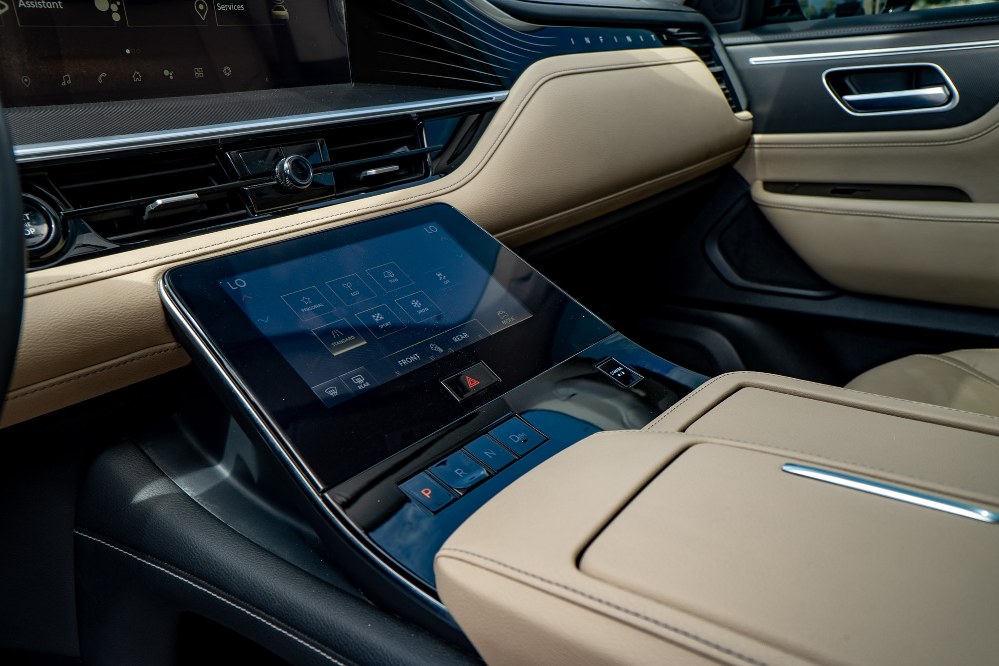 INFINITI QX80 - Image 6