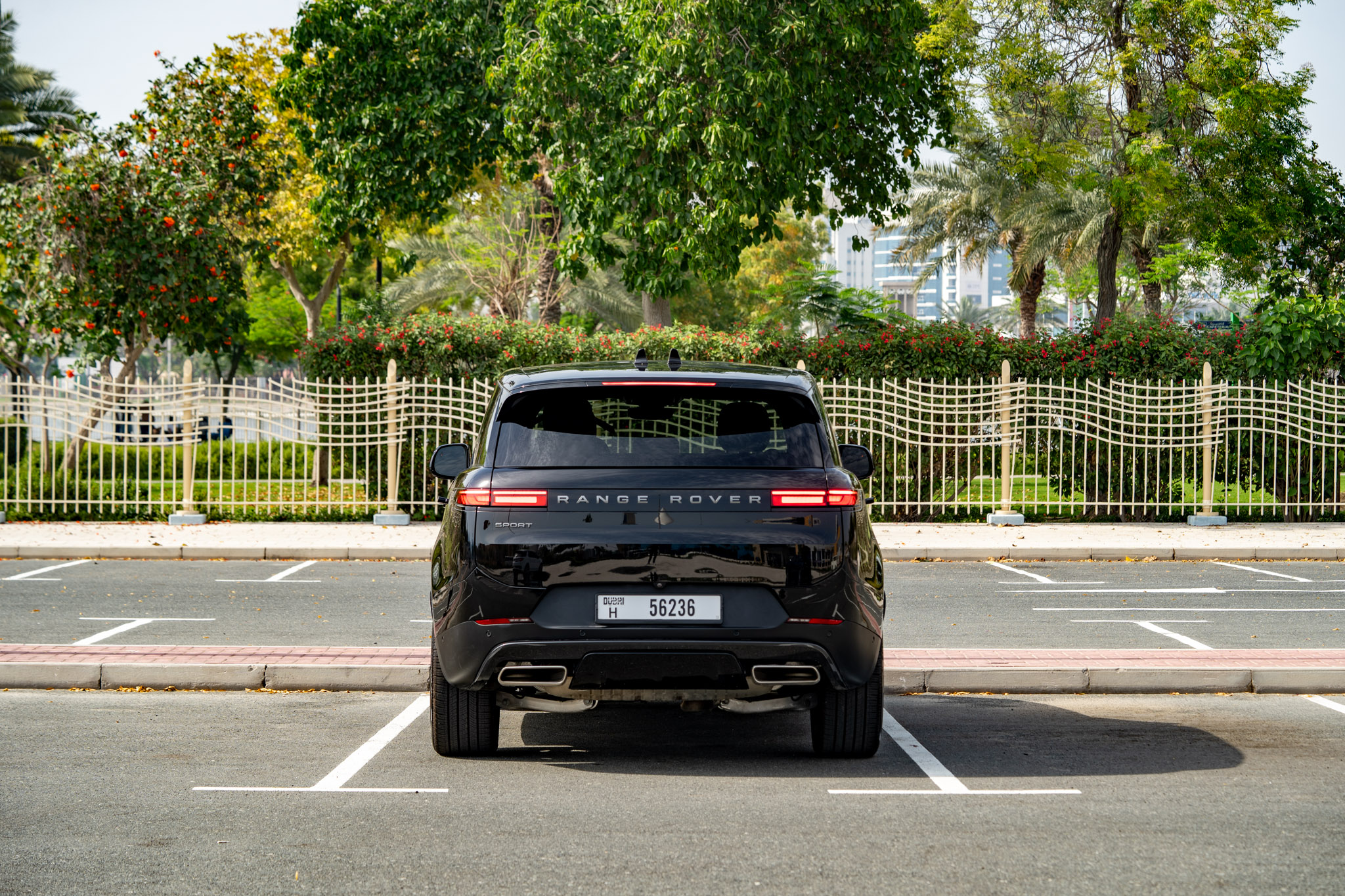 Land Rover Range Rover Sport - Image 4