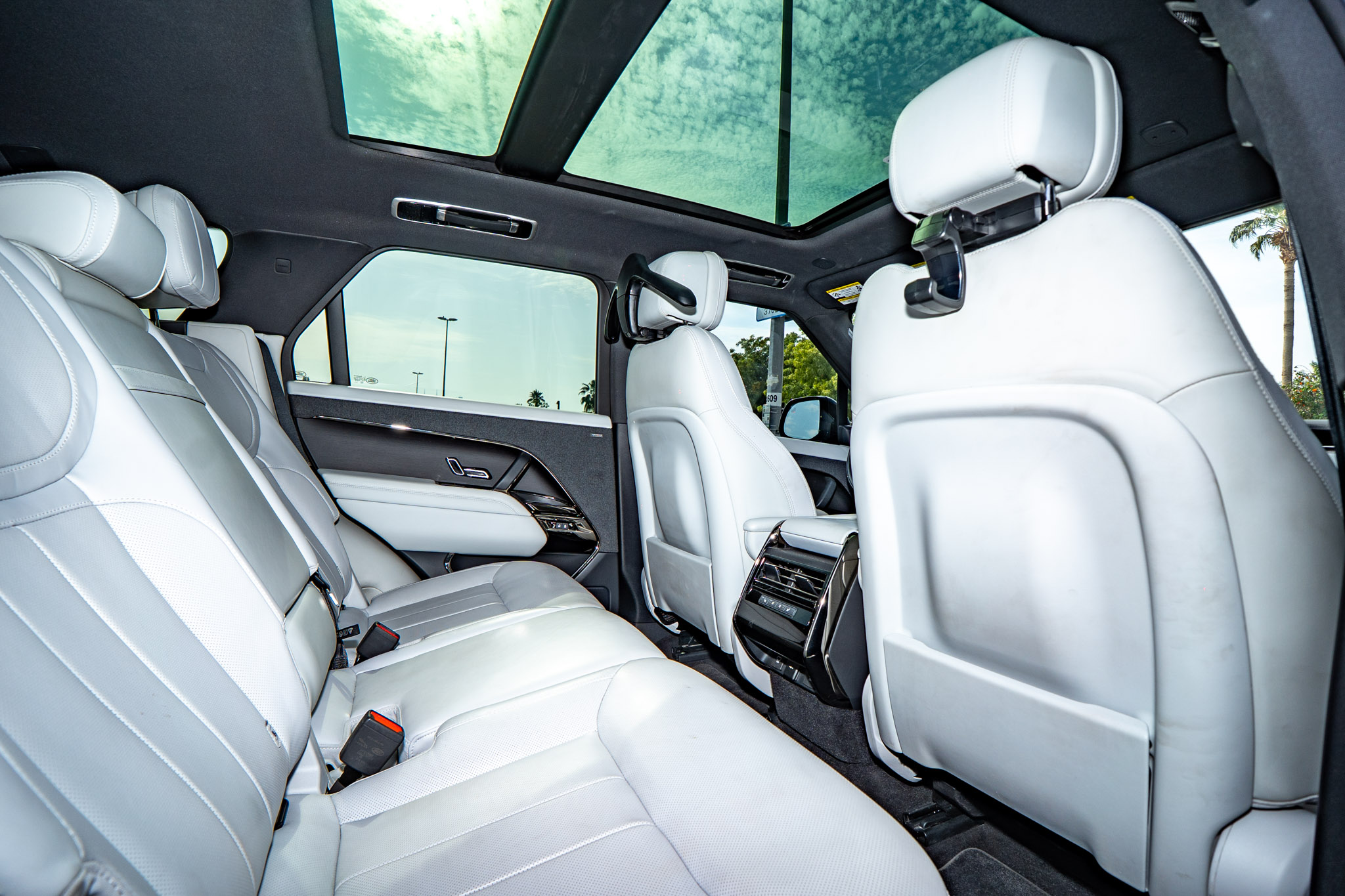 Land Rover Range Rover Sport - Image 8