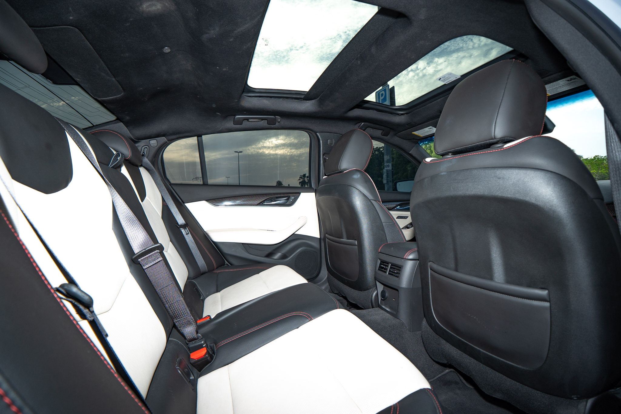 Cadillac CT5 - Image 10