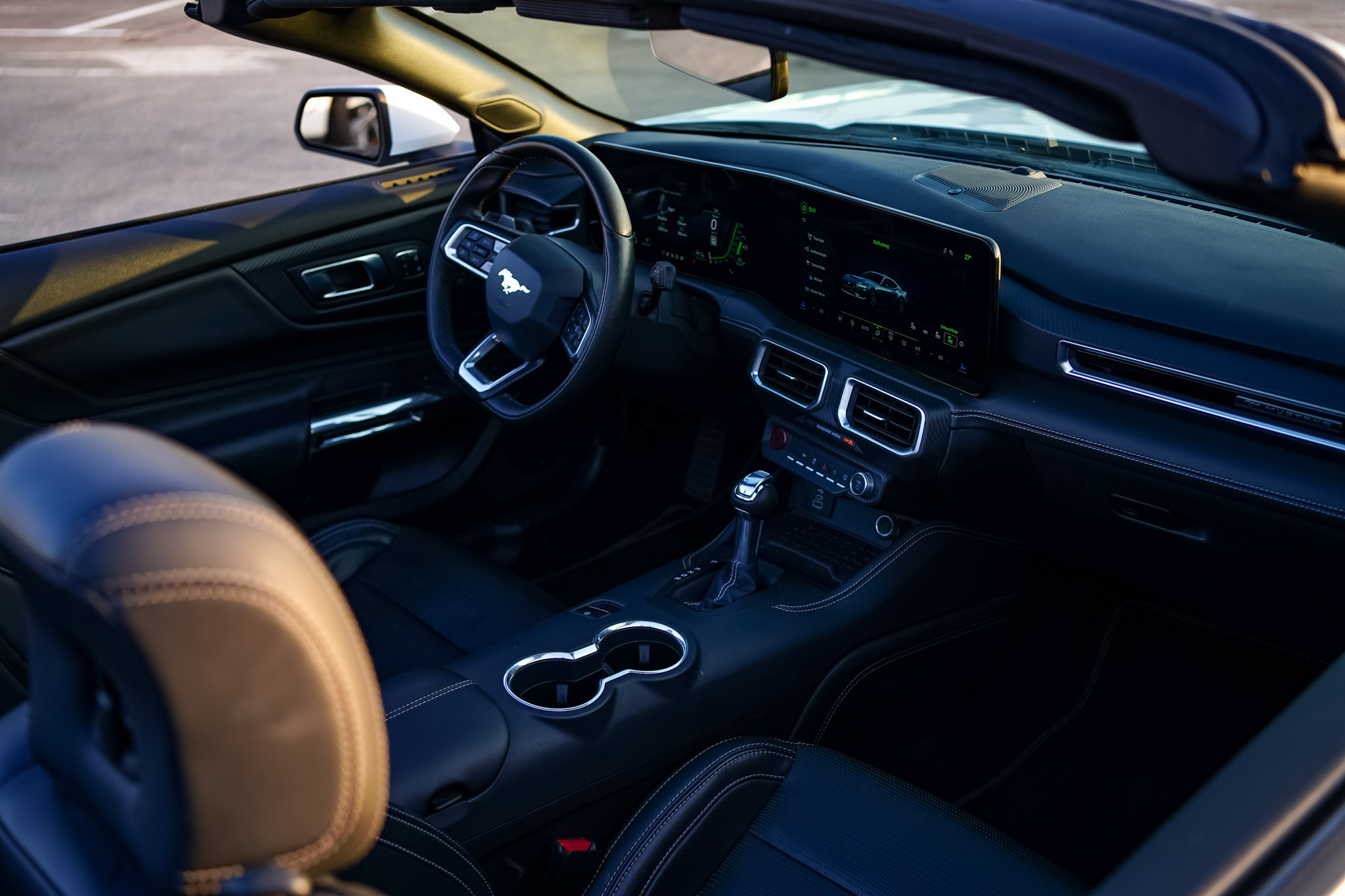 FORD MUSTANG-GT White - Image 9