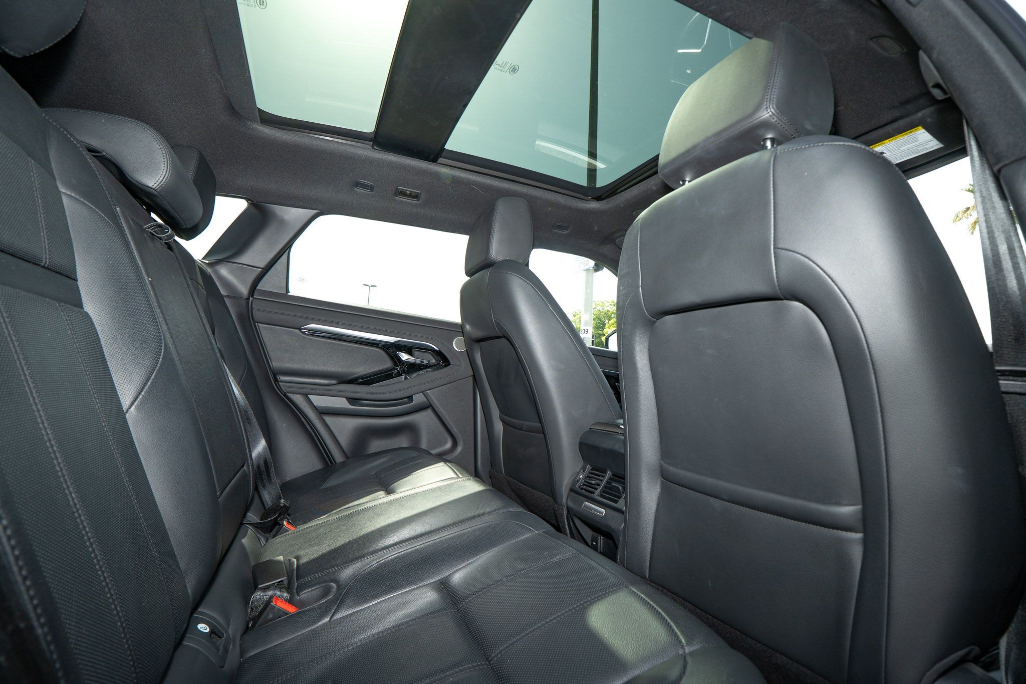 Land Rover Range Rover Evoque - Image 10