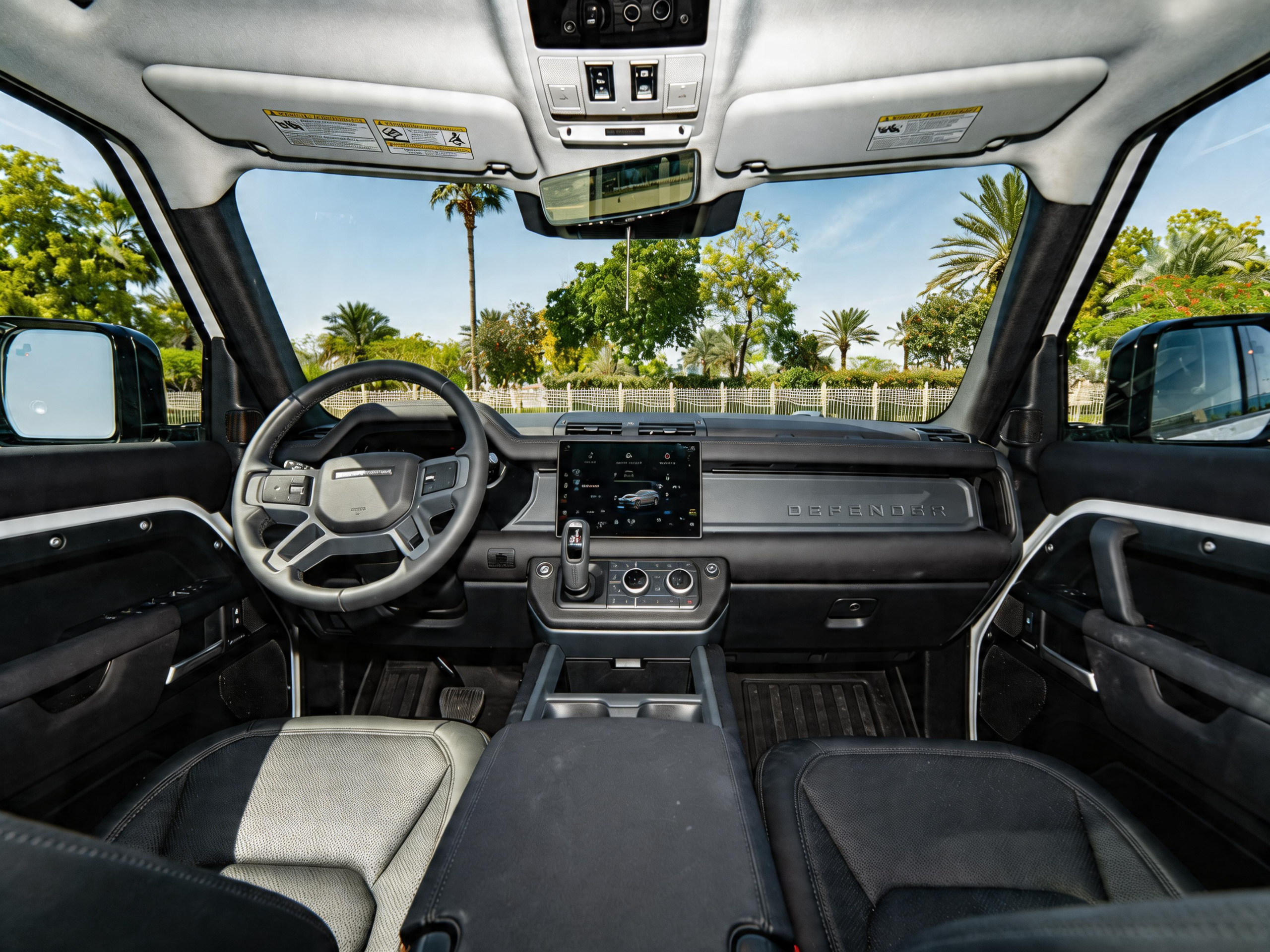 Land Rover Defender - Image 6